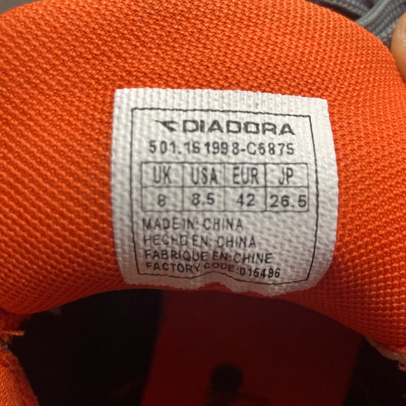 Diadora V7000 Premium ‘Castle Rock’ - Picture 6 of 6